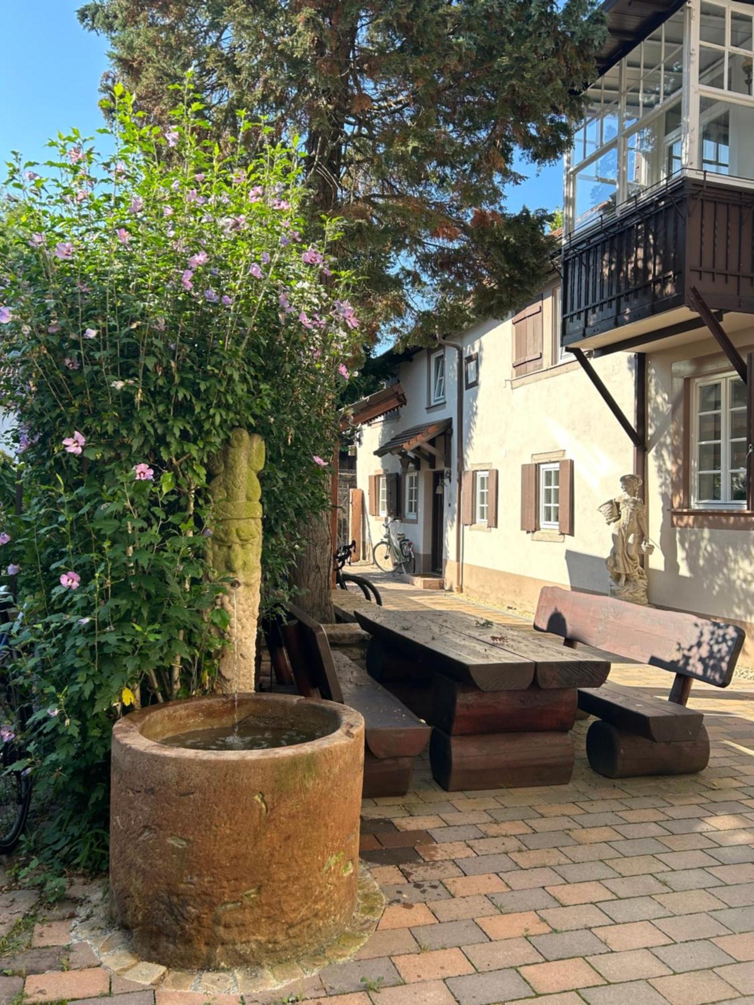 Exklusives Haus, Ruhig Gelegen Im Innenhof, Zentral, Lichtdurchflutet, Karlsruhe Extérieur photo